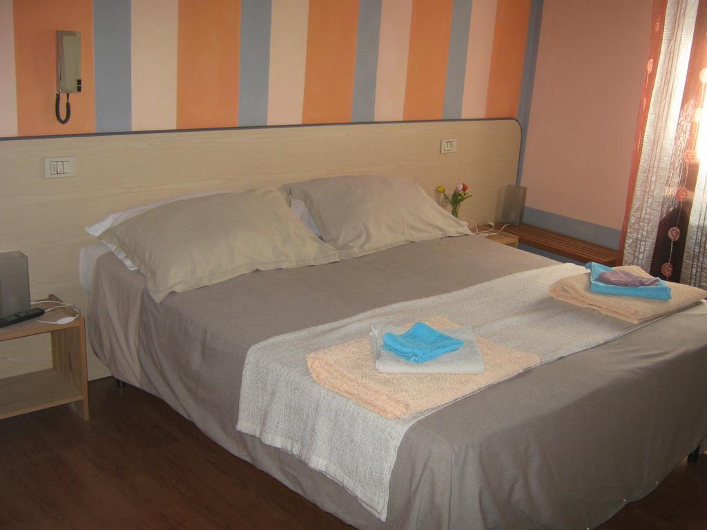 Albergo Sangalli Darfo Boario Terme Bagian luar foto